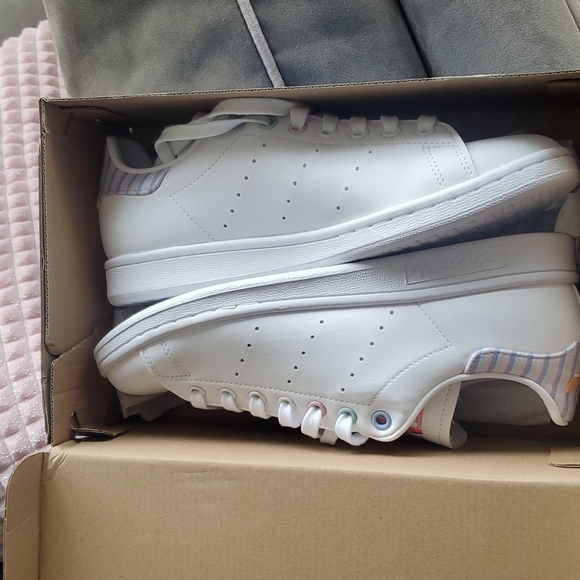 Addiads shoes - Picture 3 of 5